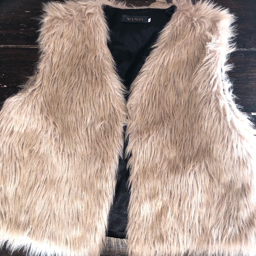 Fur vest